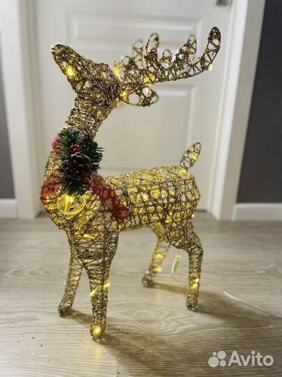 Новогодний олень светящийся