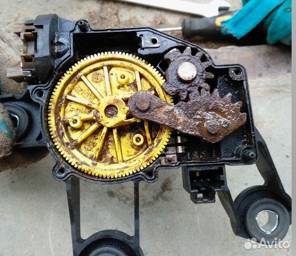 Шестерня заднего дворника Fusion/Fiesta со смазкой