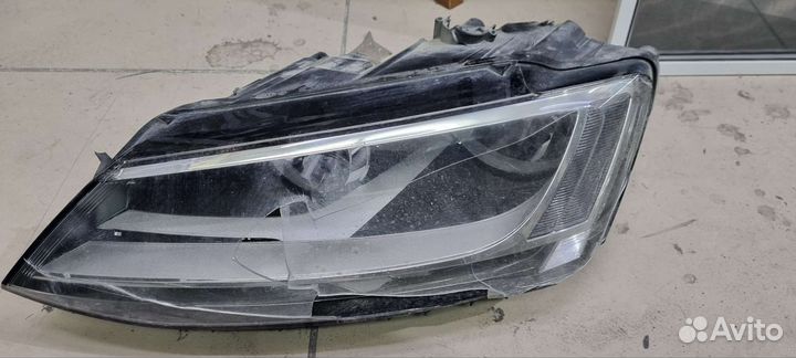 Фара левая фольцваген джетта 2012г