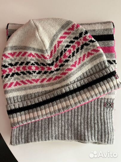 Шапка женская вязаная