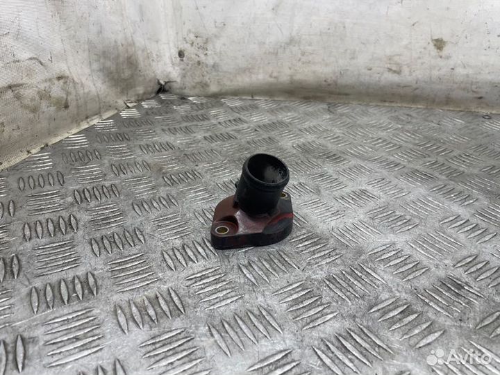 Крышка термостата Nissan X-Trail T31 MR20DE 2009