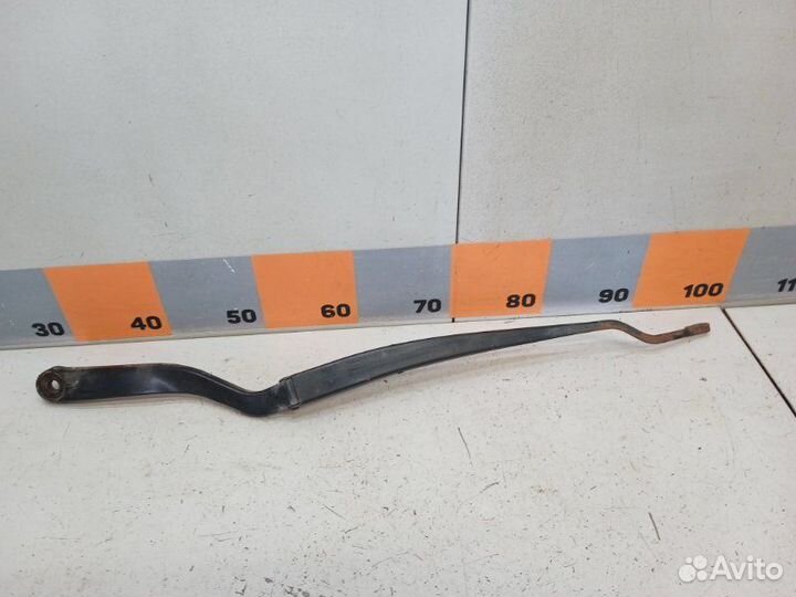 Поводок стеклоочистителя передний левый Nissan