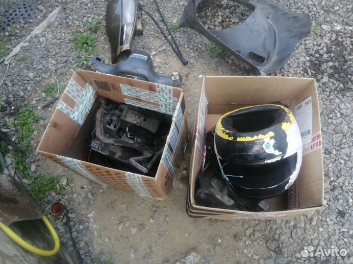 Скутер двигатель ямаха рама и пластик