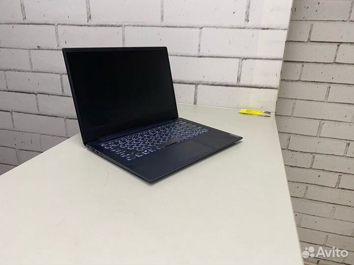 Мощный\Компактный Ноутбук Lenovo\Ryzen 3\full HD