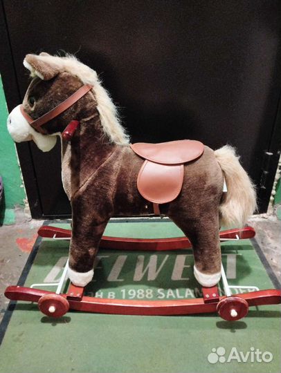 Качалка лошадь