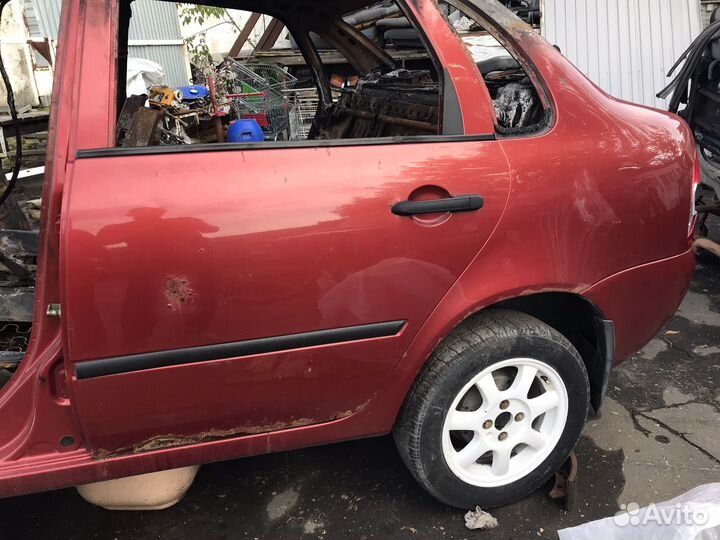 Заднее крыло LADA Kalina 1