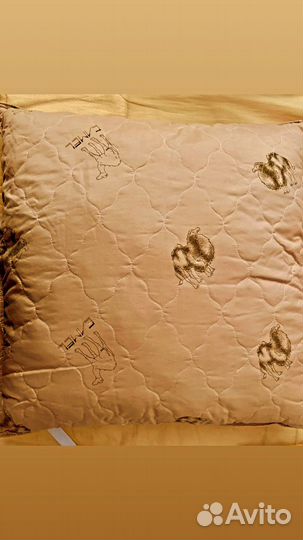 Новые подушки из верблюжьей шерсти 2 шт