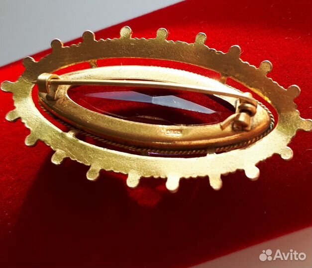 Брошь винтаж чехословакия