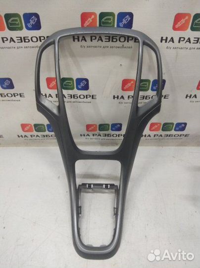 Накладка на центральную консоль (торпеды) Opel