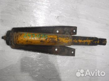 Амортизатор передний