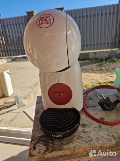 Кофеварка капсульная dolce gusto