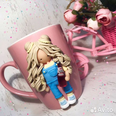 Кружка с декором из полимерной глины