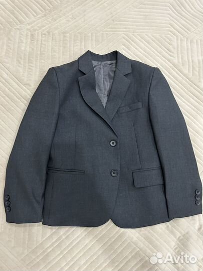 Школьный костюм для мальчика 122 серый