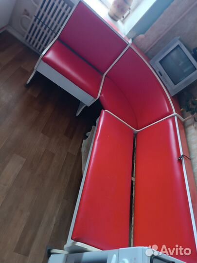 Кухонный гарнитур угловой диван бу