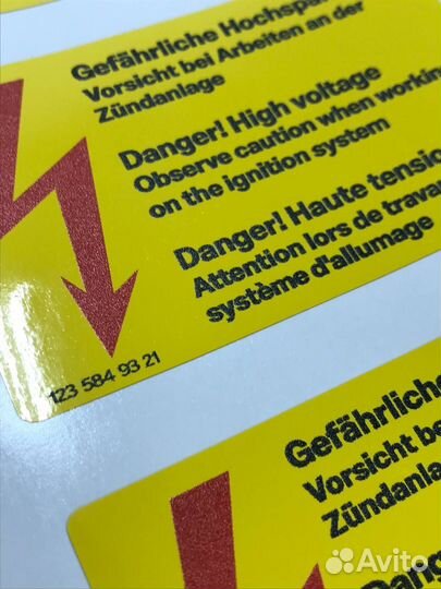 Наклейка мерседес на корпус воздушного фильтра