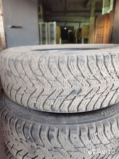 Nokian Tyres Hakkapeliitta 8 215/65 R16