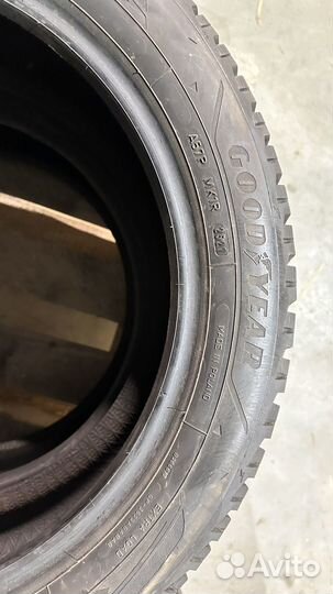 Goodyear UltraGrip 2 205/50 R17