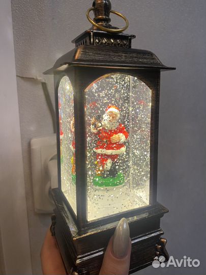 Новогодний фонарь со снегом