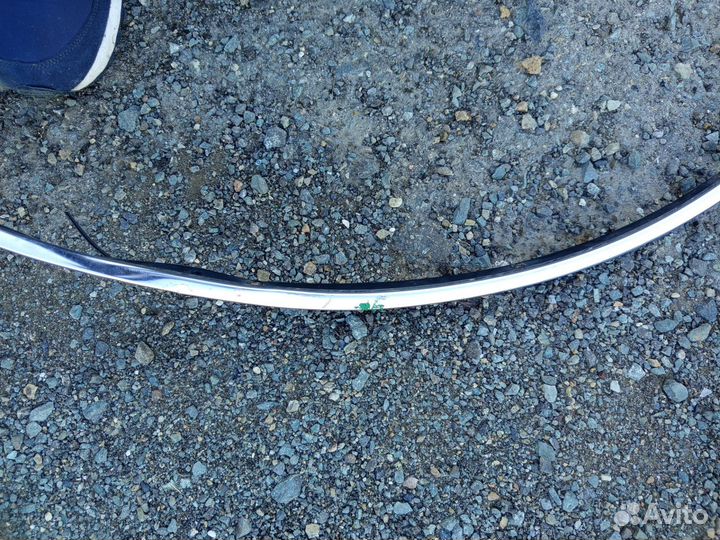 Молдинги на крылья Toyota Crown uzs 131