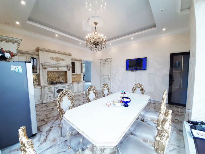 Дом 147,7 м² на участке 4 сот.