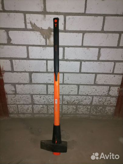 Колун для дров Strike-2,7 кг