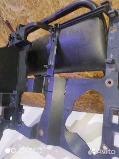 Кронштейн фары передний L на Tahoe 840