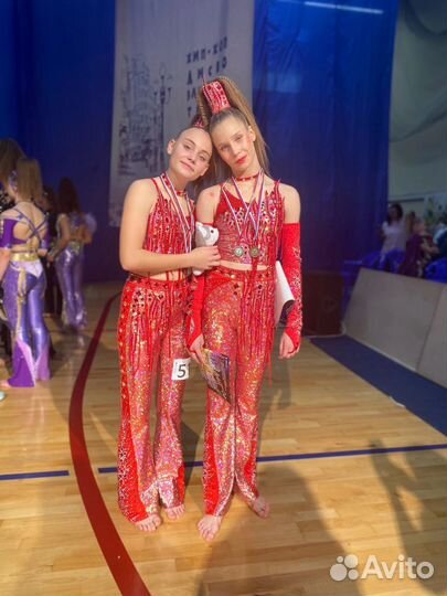 Дуэтные костюмы для танцев диско