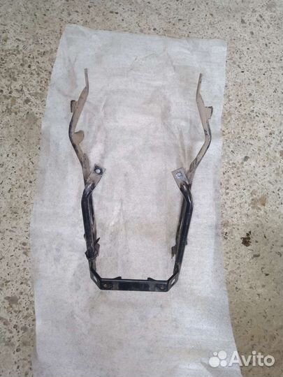 Задняя часть Сузуки gsx-r 250 (багажник)