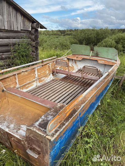 Лодка вёсельная