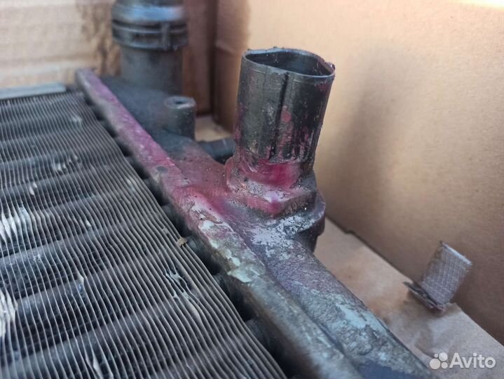 Радиатор охлаждения Шкода фабиа