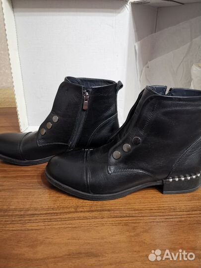Ботинки женские