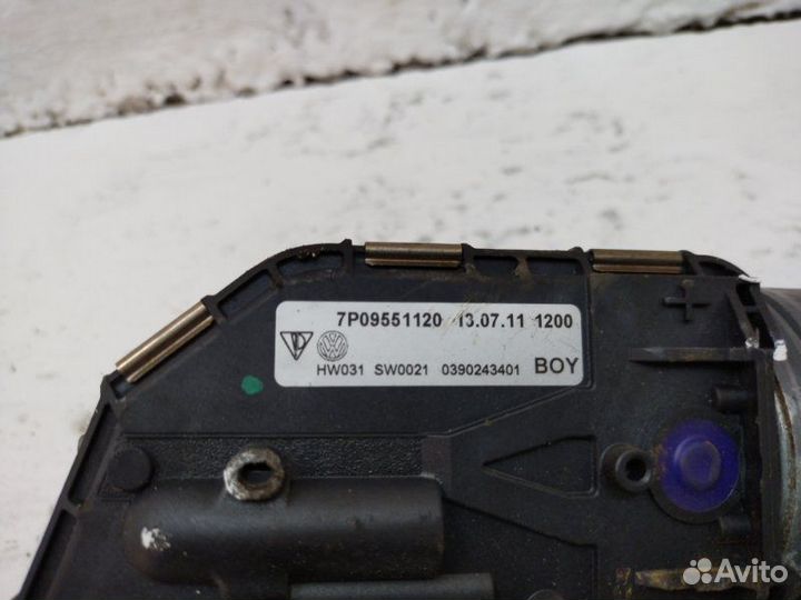 Моторчик стеклоочистителя передний Volkswagen