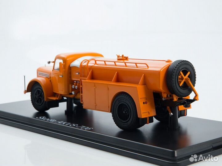 1:43 Масштабная модель Skoda akvs-706