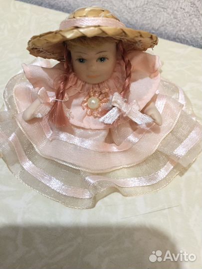 Кукла фарфоровая коллекционная