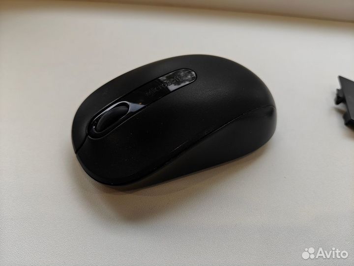 Беспроводной комплект клавиатура + мышь Microsoft