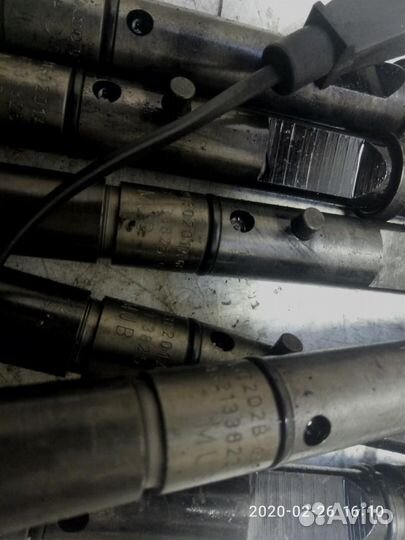 Форсунка топливная Audi A6/RS6/S6