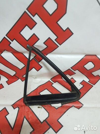 Уплотнитель (резинка ) форточки задний левый