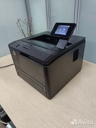 Пpинтeр HP LaserJet Pro 400 M401dn
