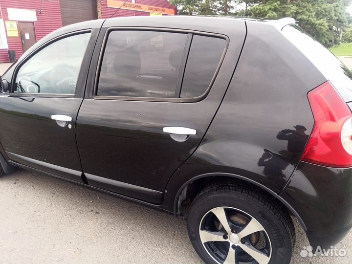Renault Sandero 1.6 AT, 2010, 290 000 км