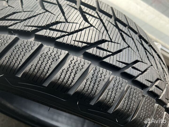 Vredestein Wintrac Xtreme S 225/45 R17