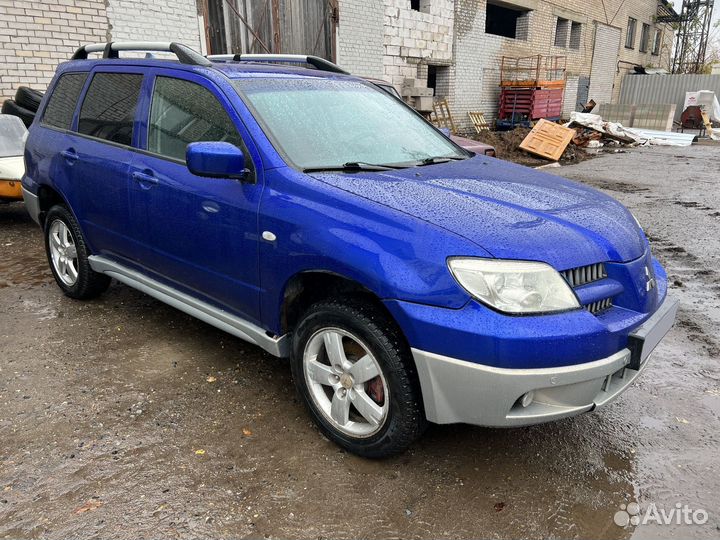 Mitsubishi Outlander 2.4 AT, 2004, 210 000 км