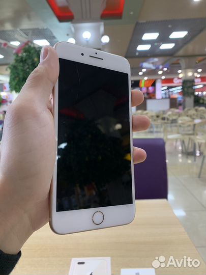iPhone 8 Plus, 64 ГБ