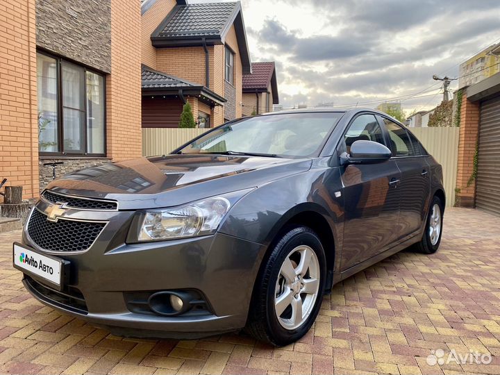 Chevrolet Cruze 1.8 AT, 2011, 132 000 км