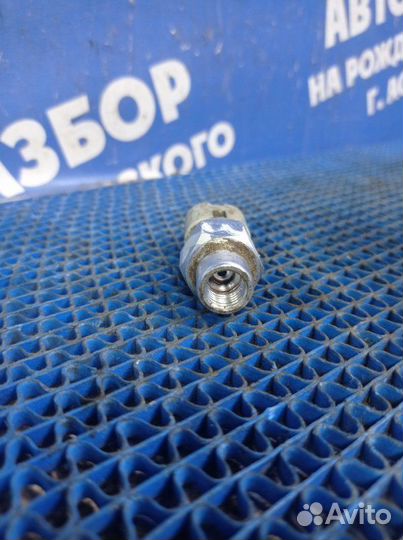 Датчик давления масла гур Renault Clio седан