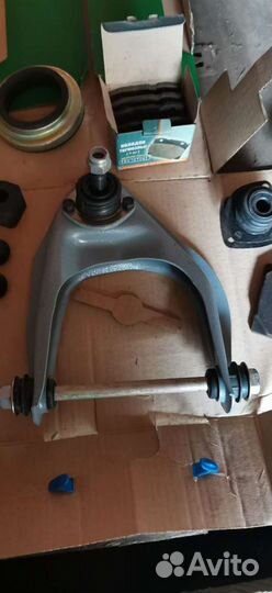 Рычаг правый верхний