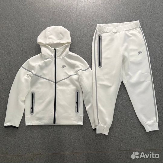 Спортивный костюм Nike Tech Fleece
