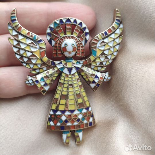 Брошь 