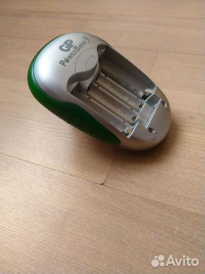 Зарядное устройство GP PB3