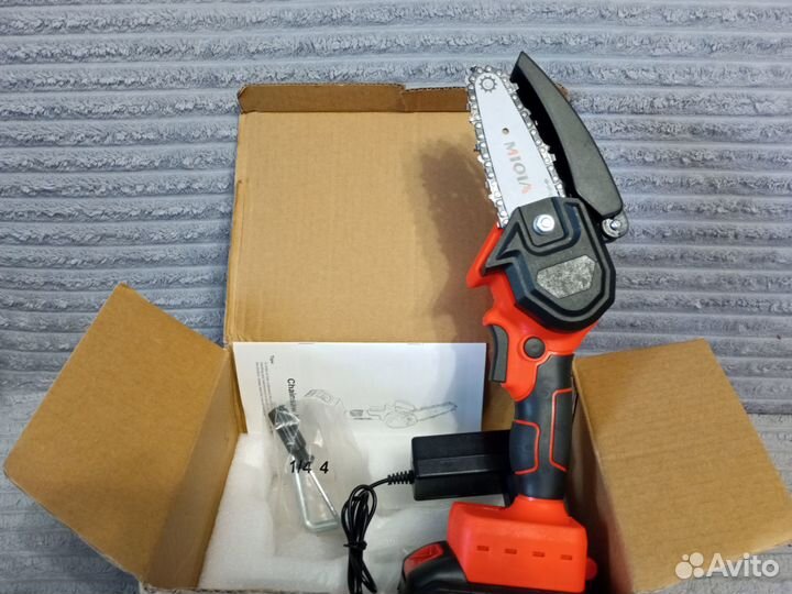 Аккумуляторная мини-пила (сучкорез)