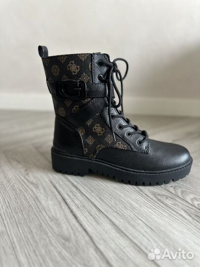Ботинки мартинсы Guess оригинал